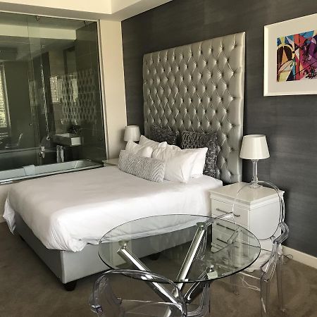Sandton Skye Johannesburg Exterior photo